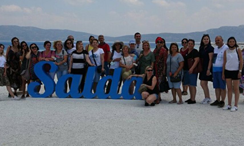 Türkiye'nin Maldivleri Salda Gölü’ne Ziyaretçi Akını
