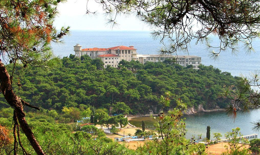 HEYBELİADA SANATORYUMU