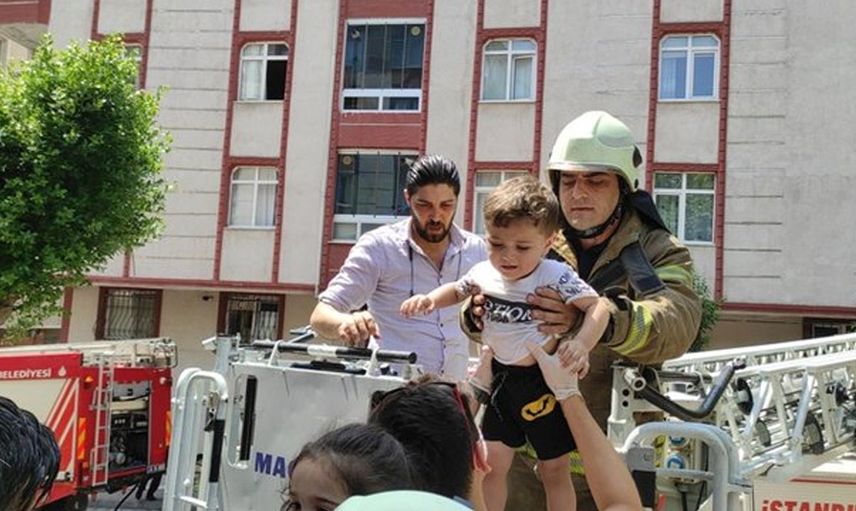 İstanbul’da Korku Dolu Anlar: Binada Yangın Çıktı!