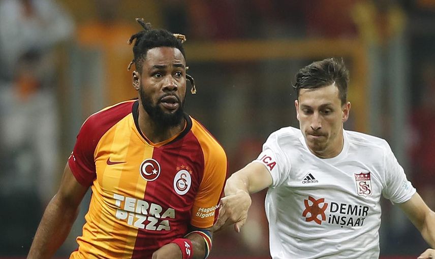 Galatasaray Yönetimi Christian Luyindama’yı Trabzonspor’a Önerdi!