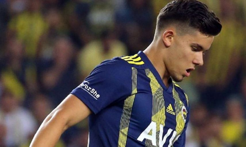 Fenerbahçe'nin Genç Yıldızı Ayrılma Kararı Aldı