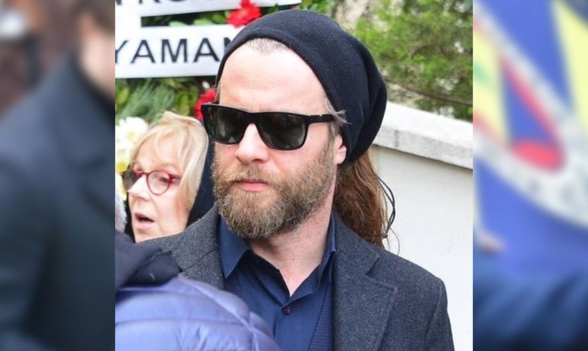 Sanat camiasını yasa boğan ölüm! Rüştü Koknar'ın cenaze töreninde duygusal anlar yaşandı