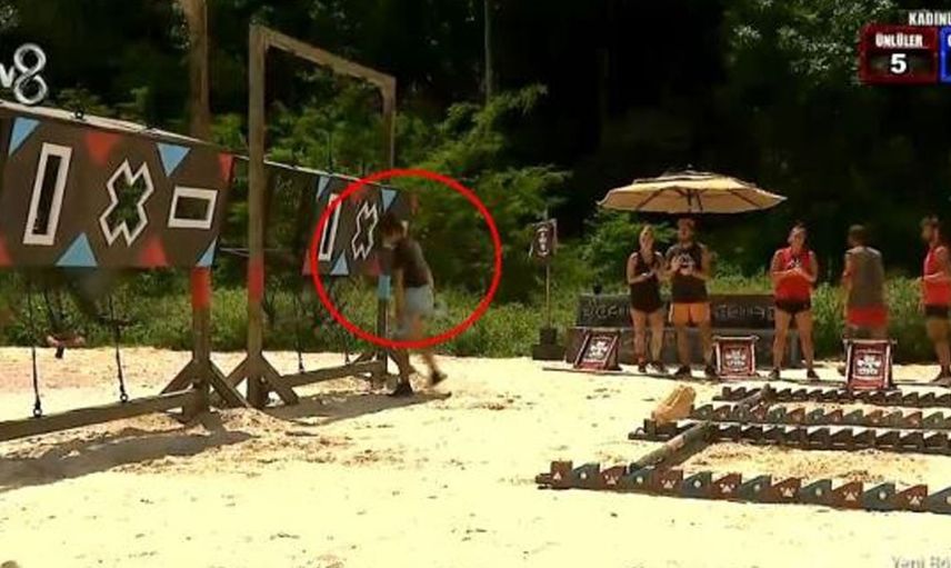 Survivor Nisa'nın görüntüsüyle çalkalanıyor kaybettiğini anlayınca parkura kafa attı sonra da acıdı deyip ağladı