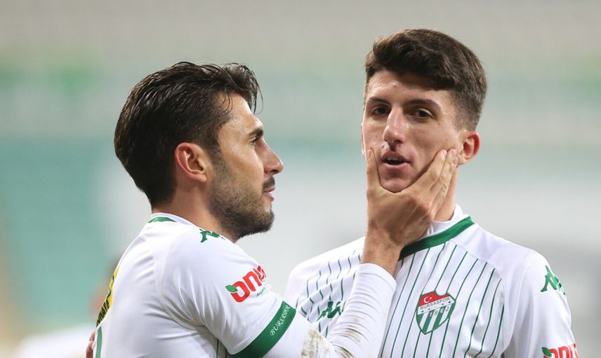 Trabzonspor Bursaspor'dan Taha Altıkardeş'i Transfer Ediyor!