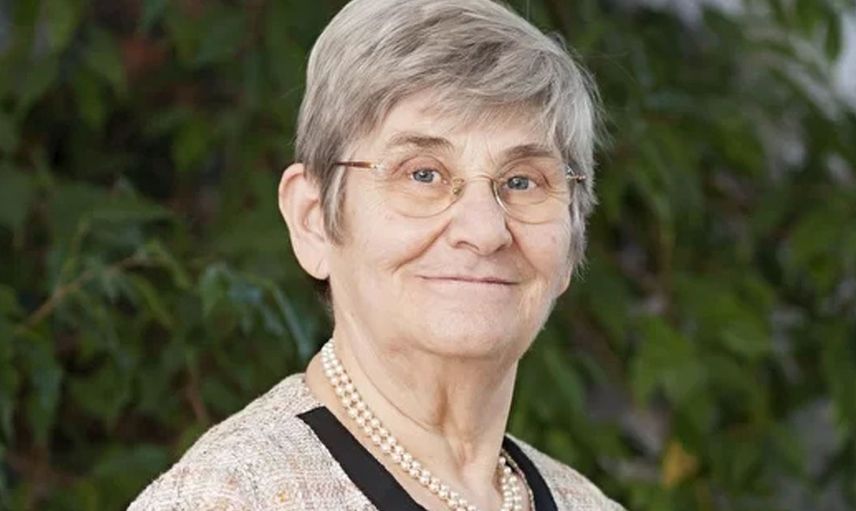 Canan Karatay yine çok konuşulacak bir açıklama ile geldi... Ev hanımlarına hakaret eden Karatay millete verdi veriştirdi!