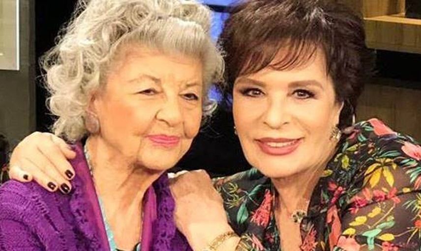 Hülya Koçyiğit’den acı haber: Yeşilçam’ın usta oyuncusunun sesi hayatını kaybetti!