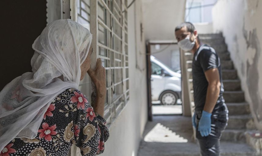 Yapamazsın Diyenlere İnat Gaziantepli Kadın Tek Başına Çiftlik Yönetiyor