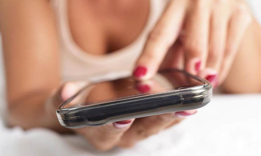 Yaşına başına bakmadı! Ünlü model yetişkin içerikli site için kiralık sevgili aradığını duyurdu: Şartları ise...