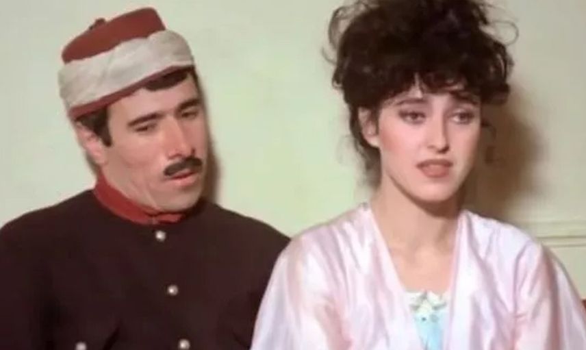 Yeşilçam'ın cesur güzeli Yaprak Özdemiroğlu'nun gençlik fotoğrafı parmak ısırttı!