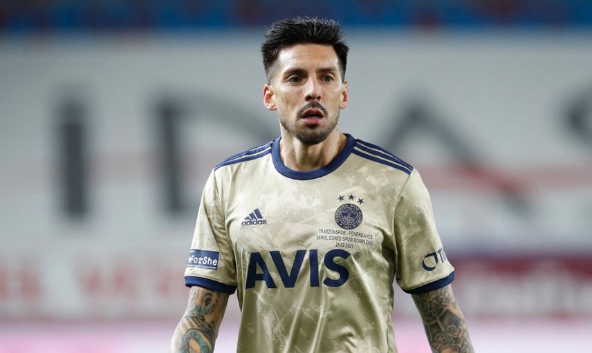 Fenerbahçe Jose Sosa İle Yollarını Ayırıyor!