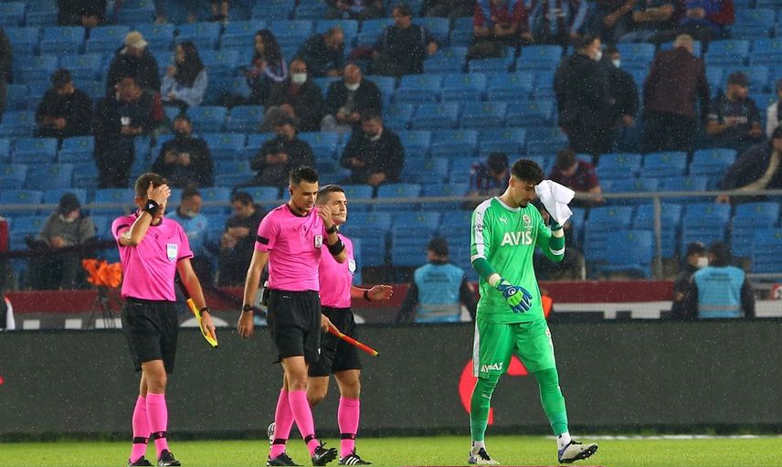 Trabzonspor-Fenerbahçe Maçının Hakemi Ali Şansalan İle İlgili MHK'dan Dikkat Çeken Karar Geldi!