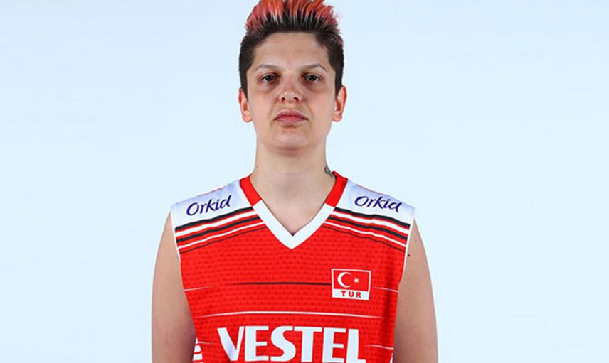 Kadın Milli Voleybol Takımı’nın gözdesi Ebrar Karakurt’tan pişmanlık uyandıran paylaşım: Tepki çekince sildi