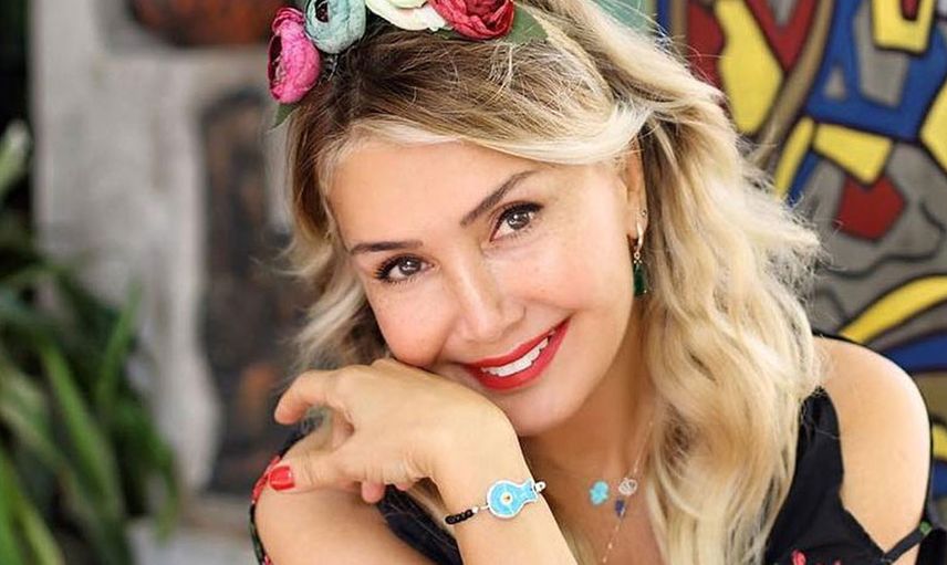 Yonca Evcimik'in Acı Günü! Annesini Kaybetti
