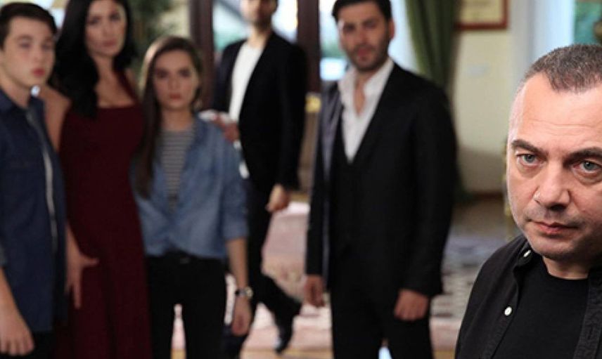 Eşkiya Dünyaya Hükümdar Olmaz Dizisinin Sevenleri İçin Üzücü Haber! Başrol Oyuncusu Oktay Kaynarca Diziye Veda Etti