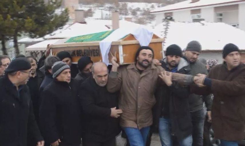 28 Bıçak Darbesiyle Katledilen Nazmiye Koyuncu Cinayeti ''Canavarca Hisle Öldürme' Sayılmadı!