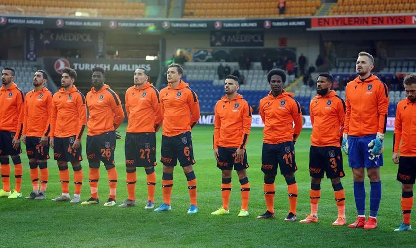 Çaykur Rizespor Başakşehir'den Carlos Ponck'u Kiralık Olarak Transfer Etti!