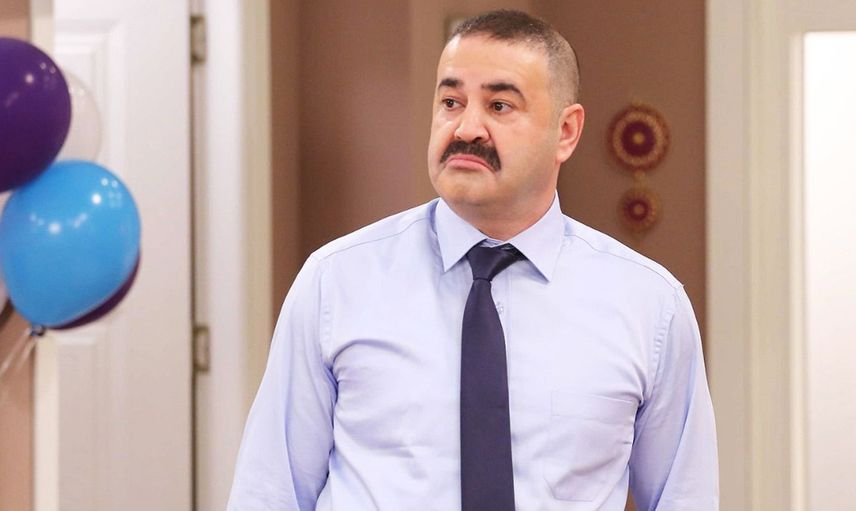 Şafak Sezer kimdir?