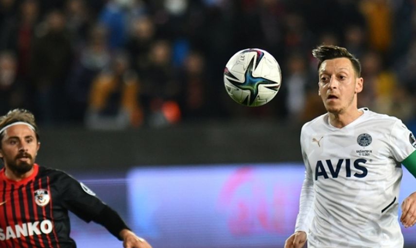 Fenerbahçe'nin Gaziantep FK'ya 3-2 Mağlup Olmasının Ardından Mesut Özil'den Takıma Tepki Geldi!