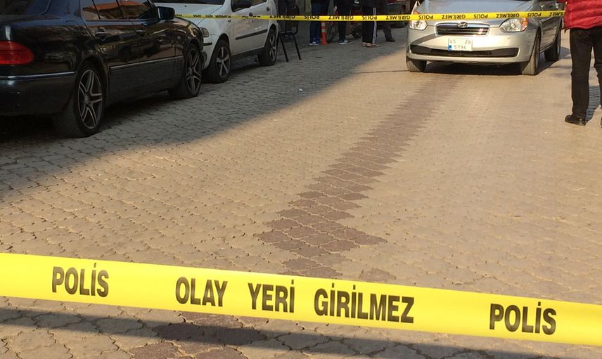 Afyonkarahisar'da Eşini, Kayınvalidesini ve Kayınpederini Öldüren Polis Memuru İntihar Etti