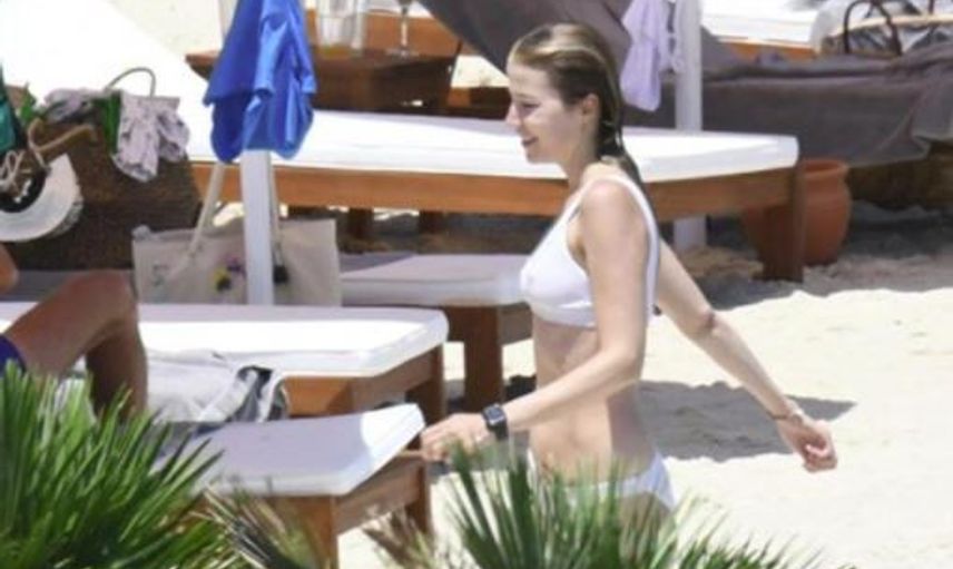 Selma Ergeç Bodrum'a Çıkarma Yaptı! Fiziğiyle Gençlere Taş Çıkarttı