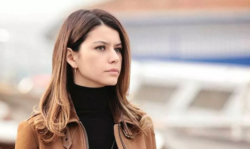 Beren Saat’in Reddettiği Dizi Reyting Rekoru Kırdı: Dizinin Başrolünde Öyle Bir İsim Var ki…