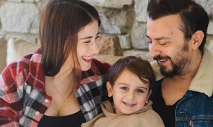 Hazal Kaya'nın acı günü! Aldığı haberle dünyası başına yıkıldı