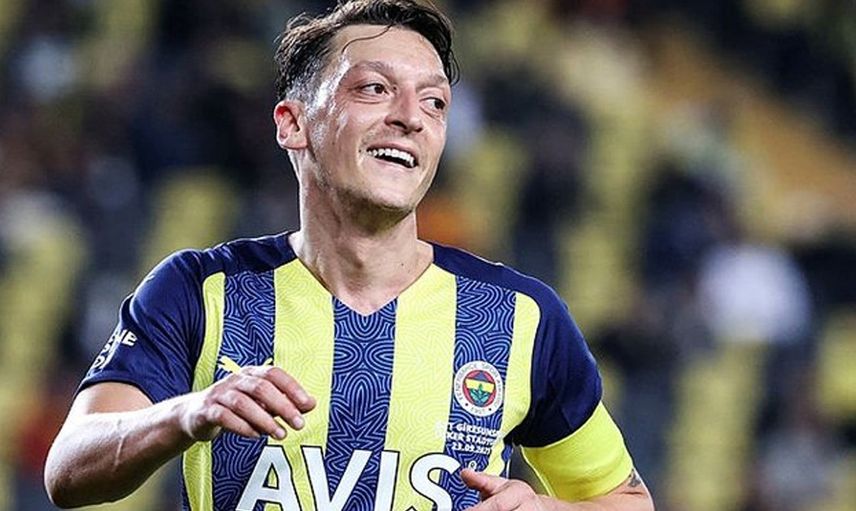 Mesut Özil ve Vitor Pereira'nın Fenerbahçe-Giresunspor Maçından Sonraki Görüntüleri Dikkat Çekti!