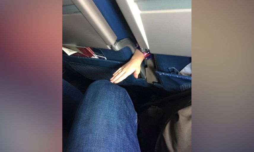 Bu ne rezillik! Uçakta çektiği görüntüleri sosyal medyada paylaştı. Hostesler ise...