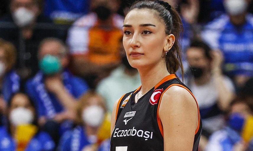 Milli voleybolcu Hande Baladın'ı yüzüne asit atmakla tehdit etmişti: Mahkemeden karar çıktı!