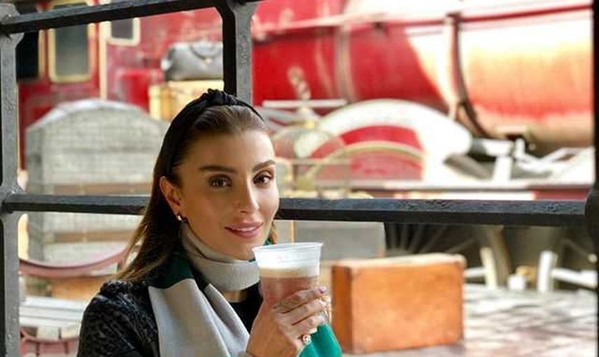 Özge Ulusoy Mekandan Koruma Eşliğinde Çıktı