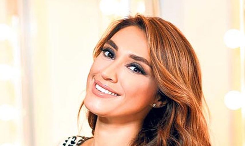 Zuhal Topal Fotoğrafları - Zuhal Topal Resimleri