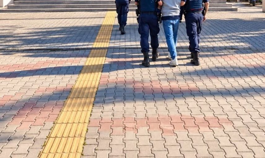 Biga'da dolandırıcılık şebekesi: Kendilerini polis olarak tanıttılar