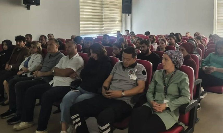Ayancık Devlet Hastanesi'nde çalışanlara yönelik güvenli çalışma eğitimi düzenlendi