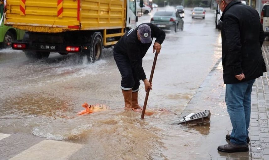 Kartepe'de etkili temizleme çalışmaları devam ediyor