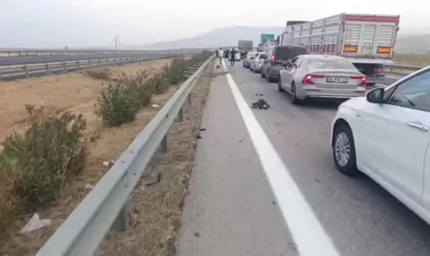 Gaziantep’te kontrolden çıkan otomobilin neden olduğu kaza: 3 yaralı