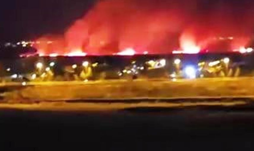 Diyarbakır'da yerleşim yerlerine yakın arazide yangın paniği