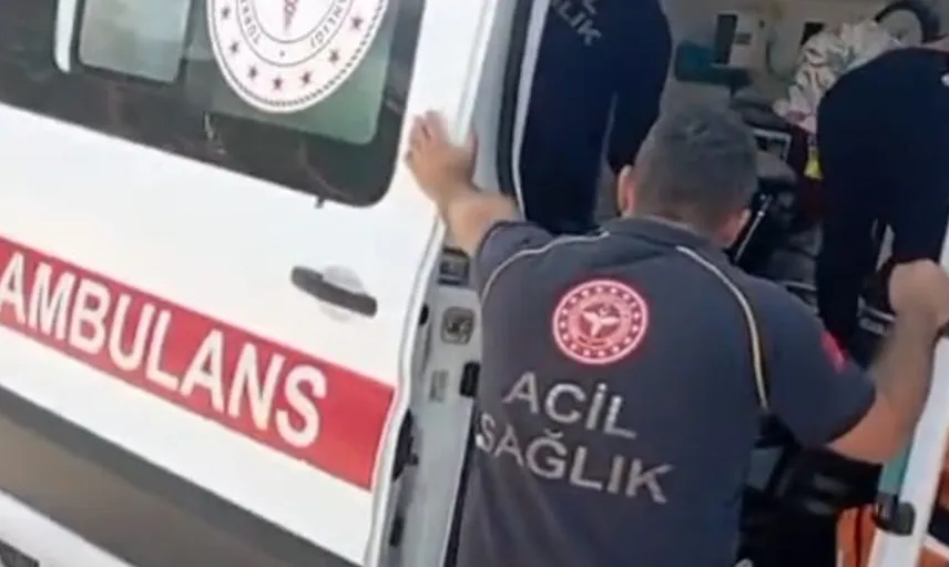 Kastamonu'da akıntıya kapılan aile son anda kurtarıldı