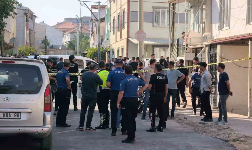 İnegöl'de silahlı kavga: iki kişi hastaneye kaldırıldı