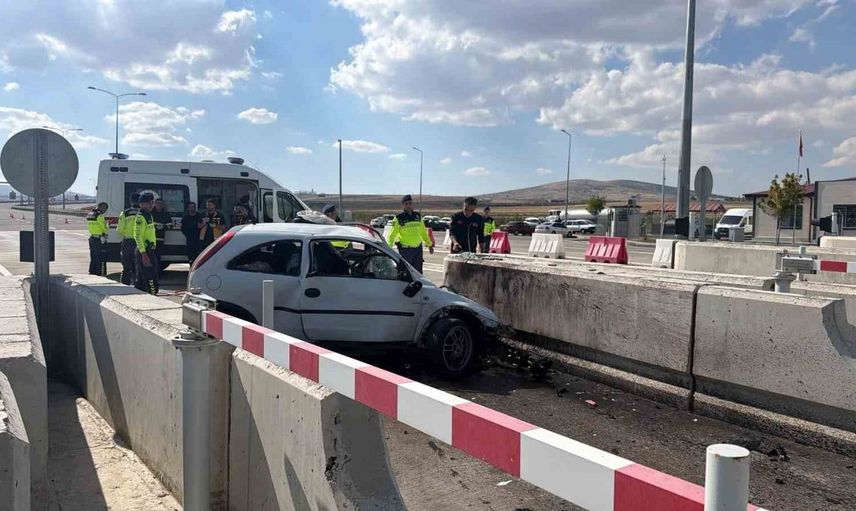 Aksaray'da otomobil kazasında genç sürücü hayatını kaybetti