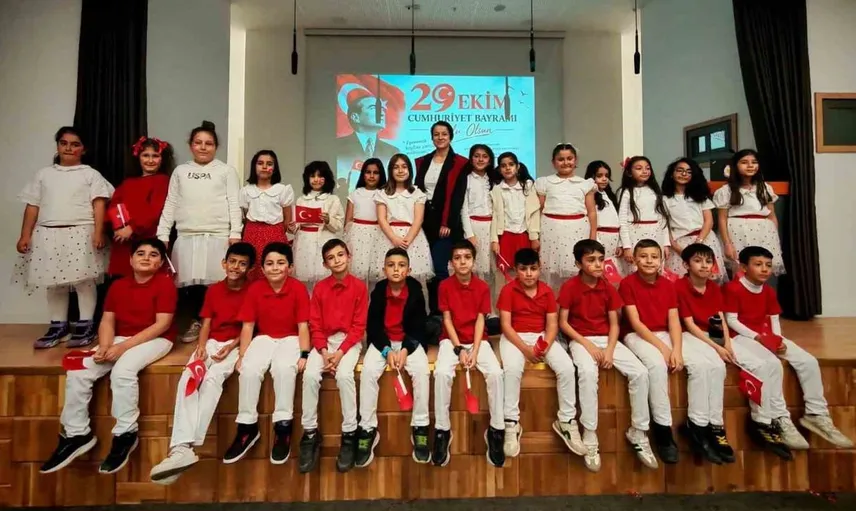 Cumhuriyet Bayramı coşkusu TEGV'de çocuklarla buluştu