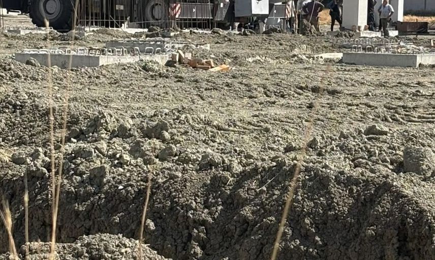 Ankara'da fabrika inşaatında beton kolon vinç kabininin üzerine düştü