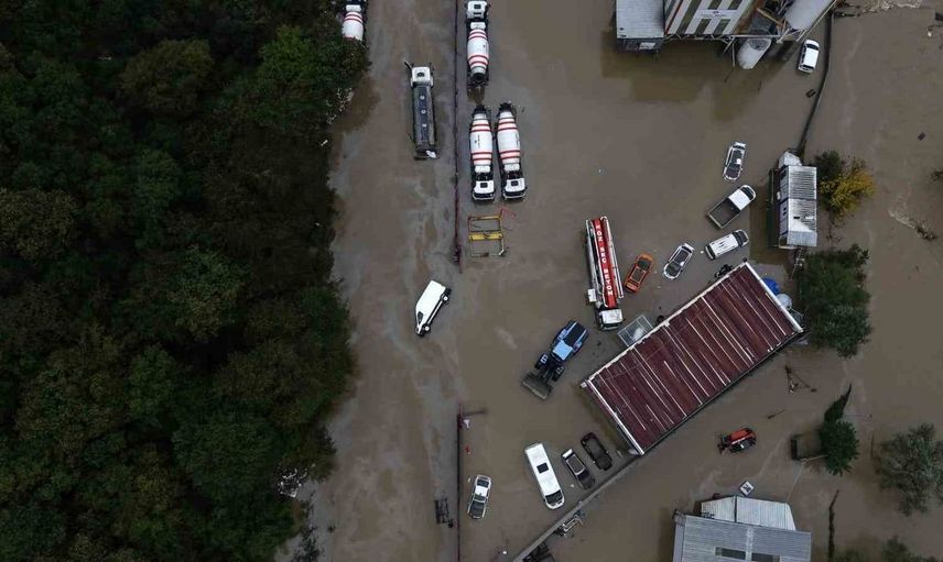 Sarıyer'de sel nedeniyle mahsur kalan işçiler 24 saat sonra kurtarıldı