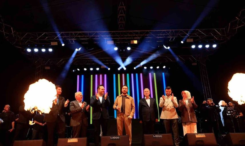 Kayseri'de gençlerle buluşan başkan, festival coşkusuna katıldı