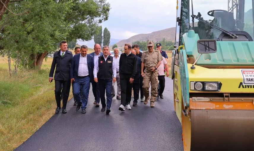 Çımağıl grup yolunda asfalt çalışmaları hız kesmeden devam ediyor
