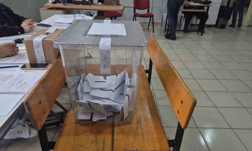 Tekirdağ'da çifte vatandaşlar demokratik haklarını kullanmak için sandık başında