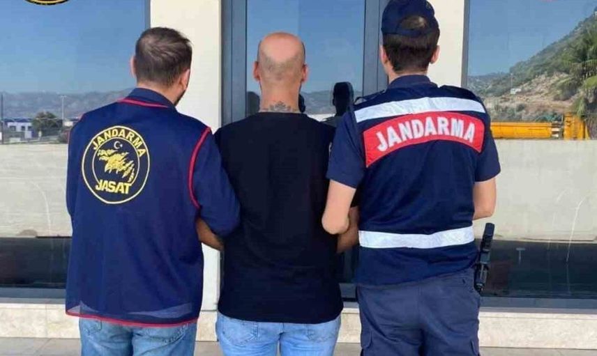 Antalya'da aranan 677 şahıs JASAT operasyonuyla yakalandı