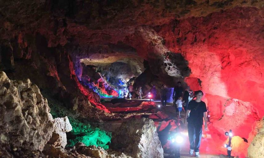 Karaman'daki İncesu Mağarası'nın doğal güzellikleri büyülüyor