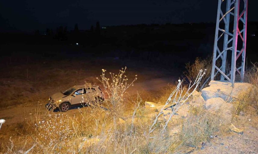 Nevşehir'de lastiği patlayan otomobil kaza yaptı, yaralılar hastaneye kaldırıldı
