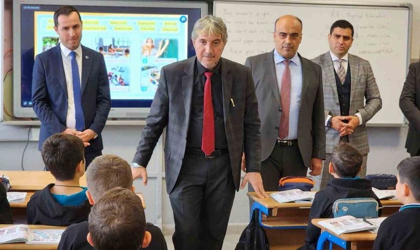 Eğitimde başarı için inanç ve azim vurgusu: Müdür Yılmaz öğrencilere tavsiyelerde bulundu