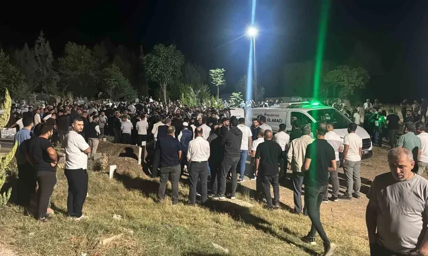 İnegöl'de kazada hayatını kaybeden 13 yaşındaki öğrencinin cenazesi defnedildi